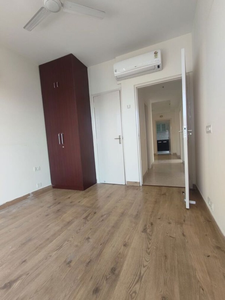 Room, mrg-the-balcony 2 Bedroom 585 Sq.Ft. Apartment In Sector 93 Gurgaon 10320131