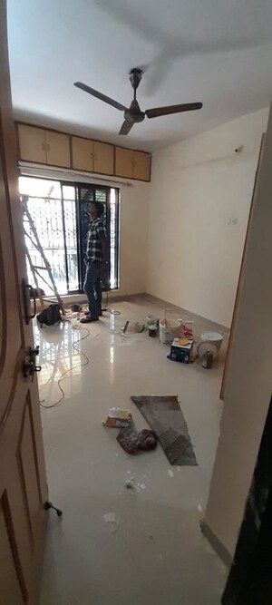 Room in 2 BHK Apartment at Radha Shyam, Seawoods – for Rent