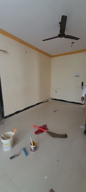 Furnished Amenities in 2 BHK Apartment at Radha Shyam, Seawoods – for Rent