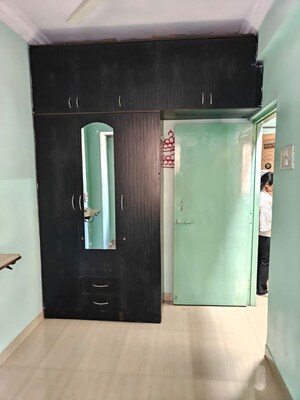 Furnished Amenities in 2 BHK Apartment at Radha Shyam, Seawoods – for Rent