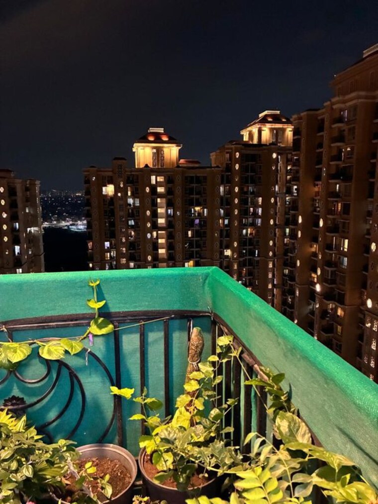 Swimming Pool, prateek-grand-city 2 Bedroom 970 Sq.Ft. Apartment In Siddharth Vihar Ghaziabad 10320166