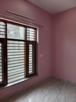 3 BHK + Pooja Room,Servant Room Builder Floor For Rent in Sector 18
