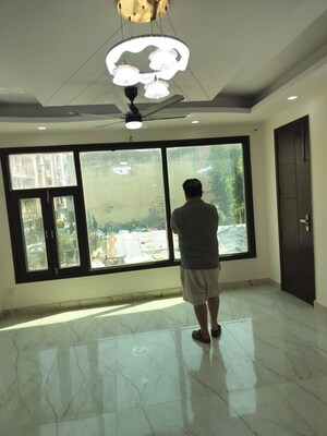 Bedroom in 2 BHK Builder Floor at Palm Residency Chhatarpur, Chattarpur – for Rent