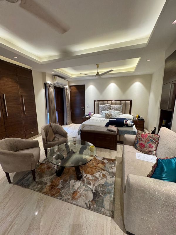 3 BHK + Servant Room Builder Floor For Rent in Safdarjung Enclave