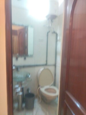 Bathroom in 1 BHK Builder Floor at Delhi Cantonment – for Rent