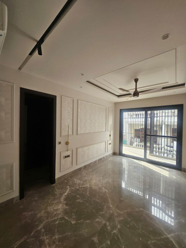 3 BHK + Servant Room Builder Floor For Rent in Navjeevan Vihar