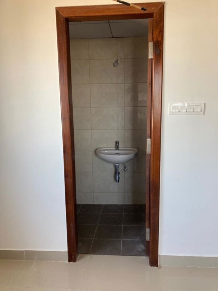 Bathroom, accurate-wind-chimes 3 Bedroom 1645 Sq.Ft. Apartment In Gachibowli Hyderabad 10320208