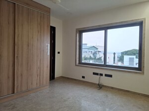 Room in 3 BHK Apartment at Banjara View Apartment, Banjara Hills – for Rent