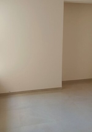 Room in 2 BHK Apartment at Kalpataru Immensa B, Kolshet Road – for Sale
