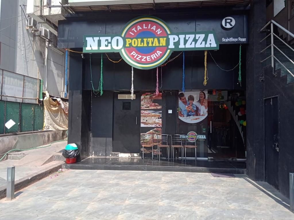 Retail Shop For Rent in 18 High Street