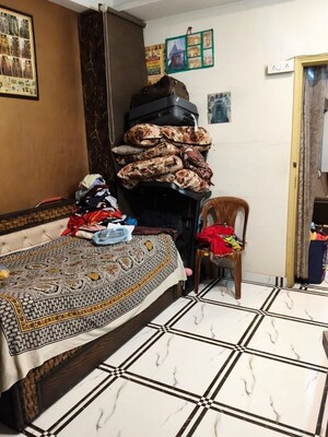 Bedroom in 2 BHK Builder Floor at ABCZ East Sapphire, Sector 45 – for Rent