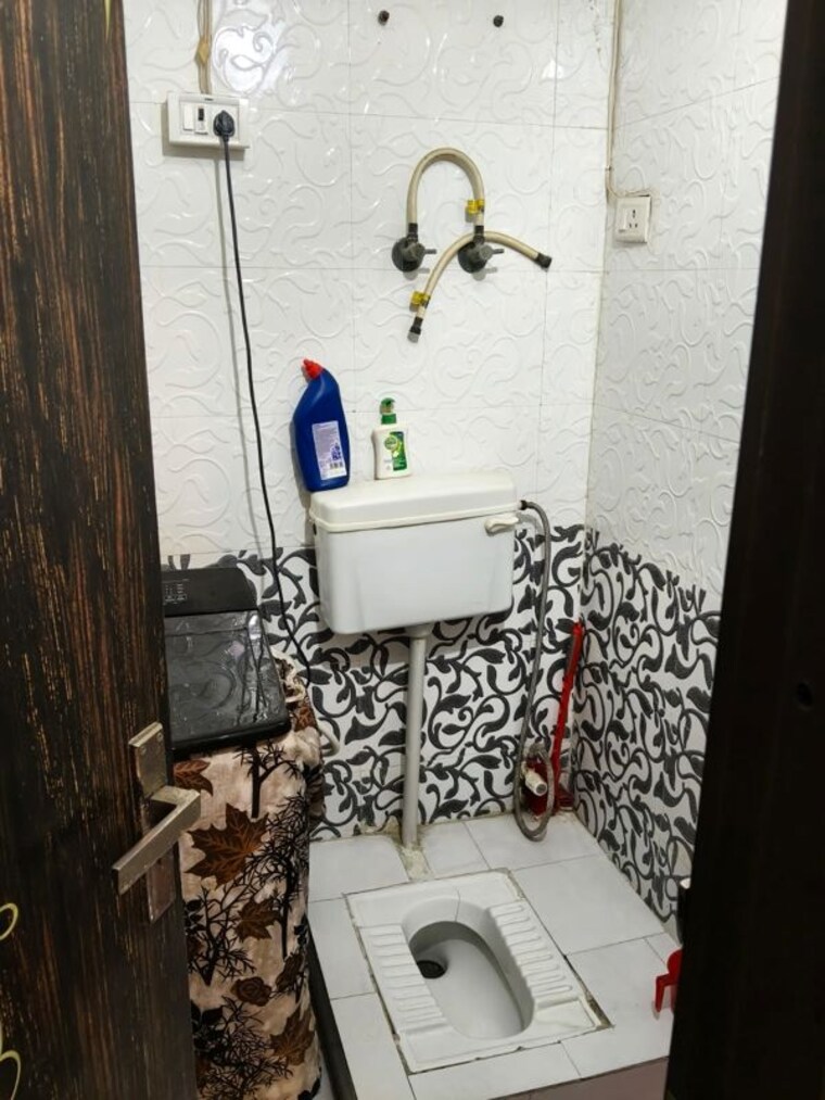 Bathroom, abcz-east-sapphire 2 Bedroom 850 Sq.Ft. Builder Floor In Sector 45 Noida 10320255