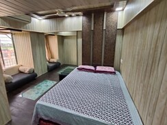 2 BHK + Extra Room Apartment For Rent in Golden Isle