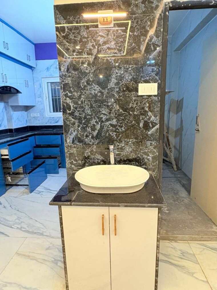 Bathroom, dhoot-new-town-extension 3 Bedroom 1450 Sq.Ft. Apartment In New Town Kolkata 10320278