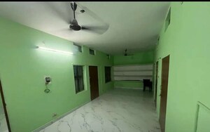 Room in 2 BHK Independent House at Gomti Nagar – for Rent