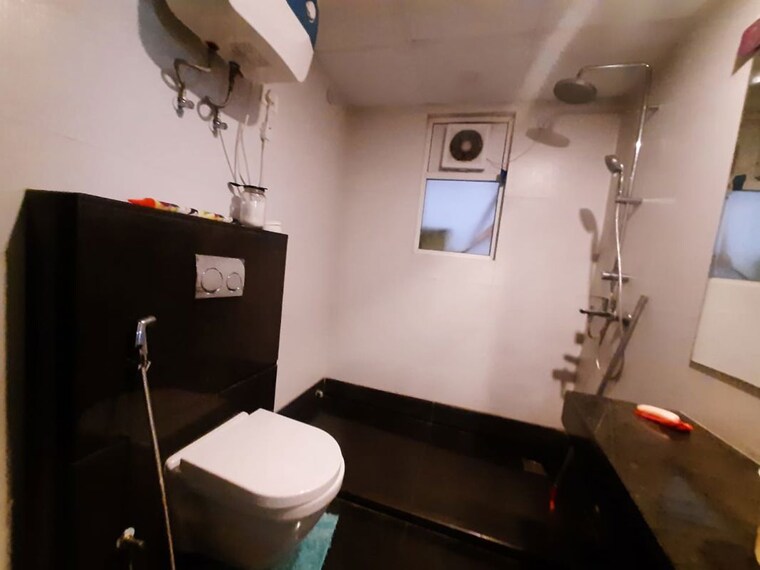 Attached Bathroom, sector 45 1 Bedroom 150 Sq.Yd. Apartment In Sector 45 Gurgaon 10320270