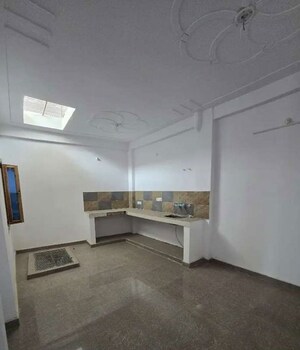 Kitchen in 2 BHK Villa at Gomti Nagar – for Rent