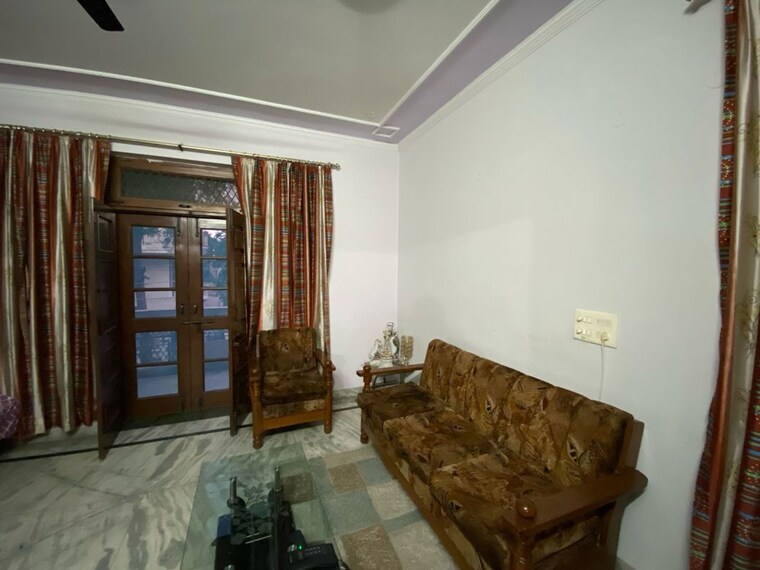 Living Room, carterpuri village 1.5 Bedroom 60 Sq.Yd. Apartment In Carterpuri Village Gurgaon 10320263