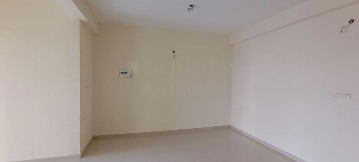 2 BHK 1000 Sq.Ft. Apartment in Pyramid Midtown