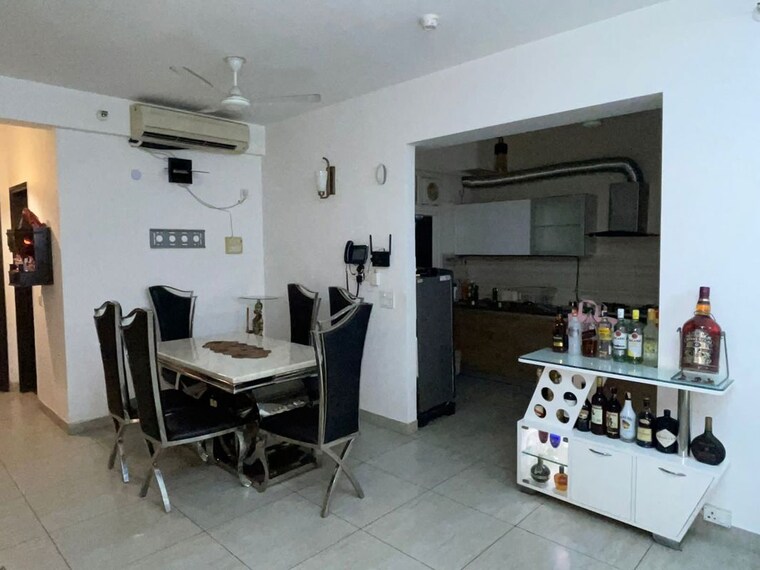 Dining area, dlf city phase 3 2 Bedroom 360 Sq.Ft. Apartment In Dlf City Phase 3 Gurgaon 10320279