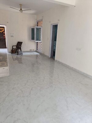 2 BHK Apartment For Rent in Jubilee Apartments, Sector 15