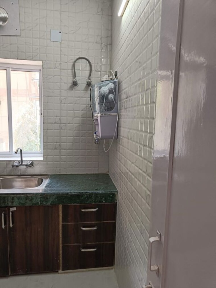 Bathroom, jubilee-apartments 2 Bedroom 1100 Sq.Ft. Apartment In Sector 15 Gurgaon 10320302