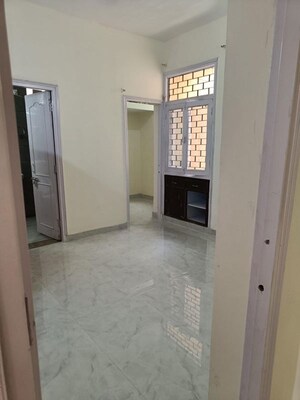 Room in 2 BHK Apartment at Jubilee Apartments, Sector 15 – for Rent