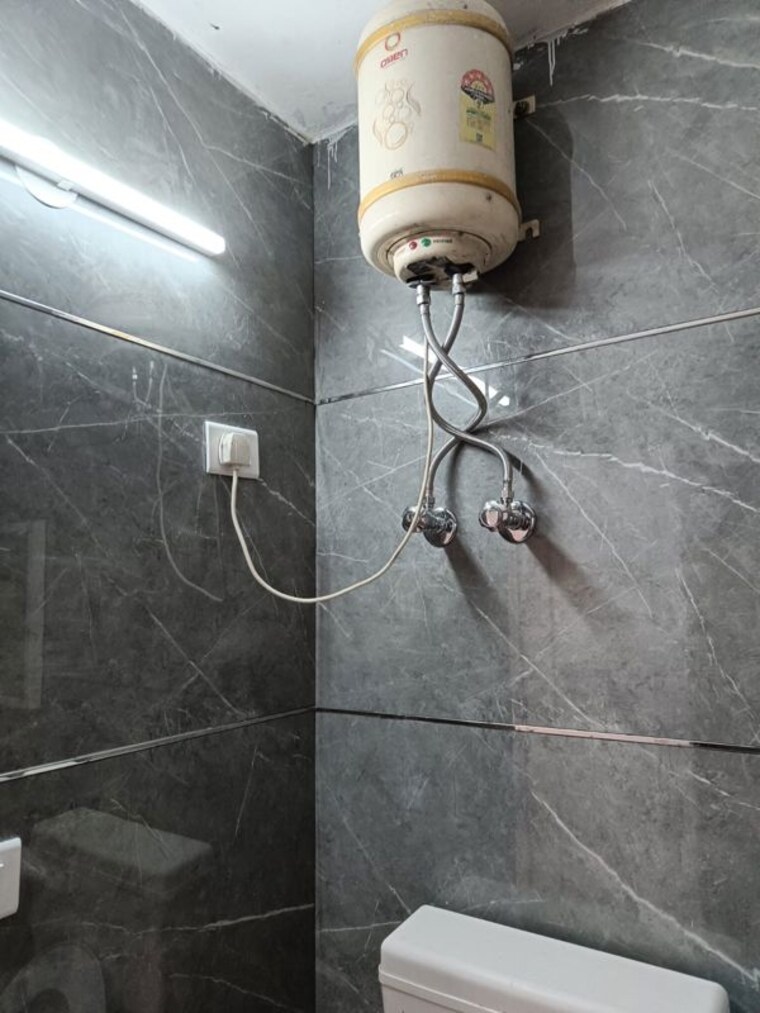 Bathroom, jubilee-apartments 2 Bedroom 1100 Sq.Ft. Apartment In Sector 15 Gurgaon 10320302