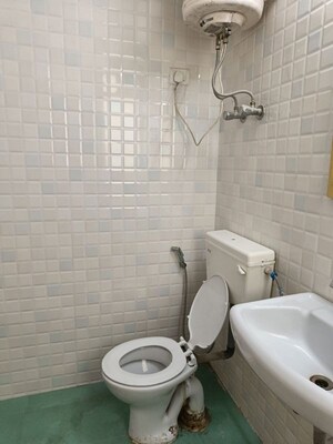Bathroom in 2 BHK Apartment at Jubilee Apartments, Sector 15 – for Rent