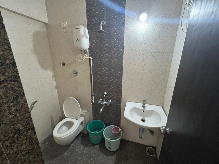 Bathroom, saakshi-parvasaakshi 2 Bedroom 1050 Sq.Ft. Apartment In Pimple Saudagar Pune 10320409