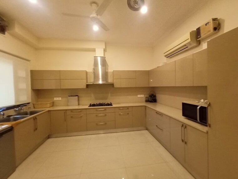 Kitchen, sector 9 panchkula 3 Bedroom 2450 Sq.Ft. Independent House In Sector 9 Panchkula Panchkula 10320419