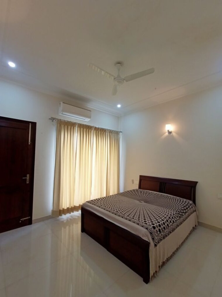 Bedroom, sector 9 panchkula 3 Bedroom 2450 Sq.Ft. Independent House In Sector 9 Panchkula Panchkula 10320419