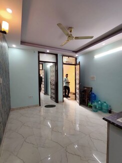 2 BHK + Pooja Room Builder Floor For Rent in Govindpuri