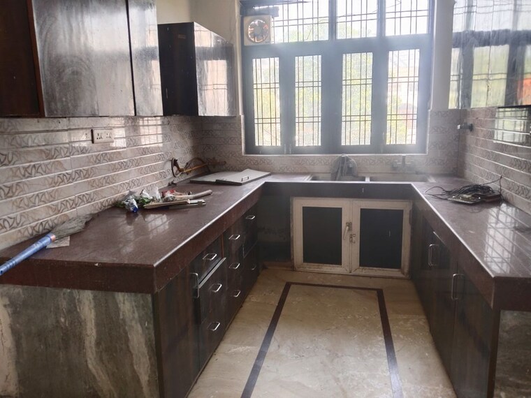 Kitchen, sector 46 3 Bedroom 250 Sq.Yd. Builder Floor In Sector 46 Faridabad 10320448