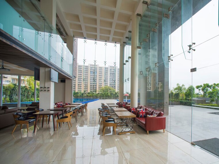 Living Room, tulip-violet 3 Bedroom 1578 Sq.Ft. Apartment In Sector 69 Gurgaon 10320489