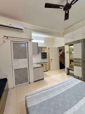 Room in 3 BHK Villa at Sunshine Villas, Rahatani – for Rent