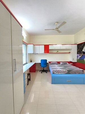 Room in 3 BHK Villa at Sunshine Villas, Rahatani – for Rent