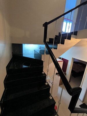 Team Area in 3 BHK Villa at Sunshine Villas, Rahatani – for Rent