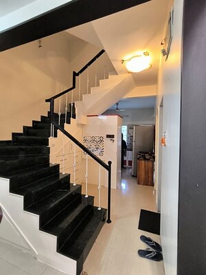 Team Area in 3 BHK Villa at Sunshine Villas, Rahatani – for Rent