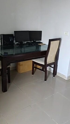 Team Area in 2 BHK Apartment at Panchsheel Greens II, Sector 16 Greater Noida – for Rent