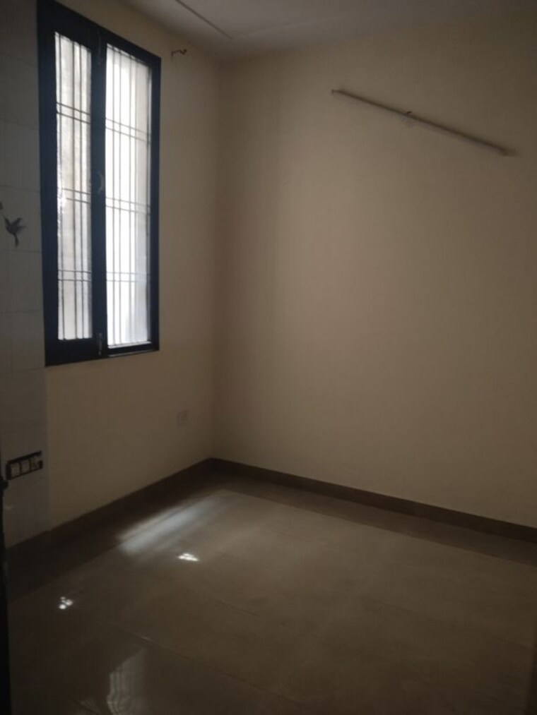 Room, sector 46 3 Bedroom 275 Sq.Ft. Builder Floor In Sector 46 Faridabad 10320504