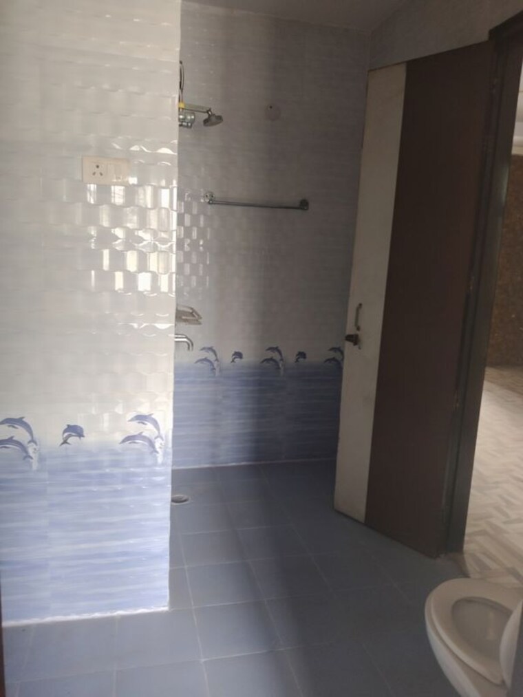 Bathroom, sector 46 3 Bedroom 275 Sq.Ft. Builder Floor In Sector 46 Faridabad 10320504