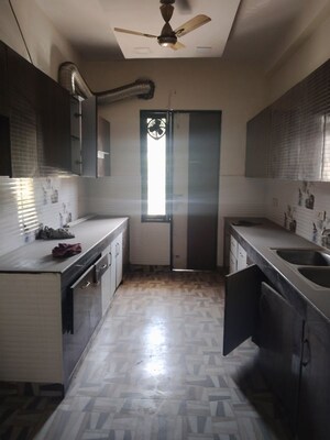 Kitchen in 3 BHK Builder Floor at Sector 46 – for Rent