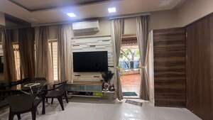 Living Room in 2 BHK Apartment at Amey Apartments, Rambaug Colony – for Rent