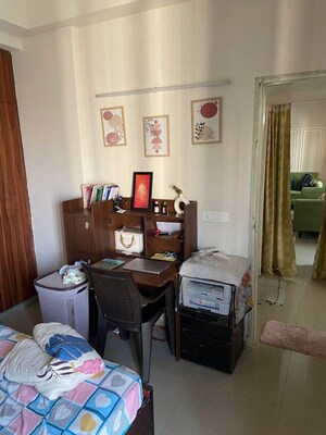 Bedroom in 2.5 BHK Apartment at Antriksh Golf View - II, Sector 78 – for Rent