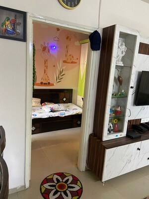 Furnished Amenities in 2.5 BHK Apartment at Antriksh Golf View - II, Sector 78 – for Rent