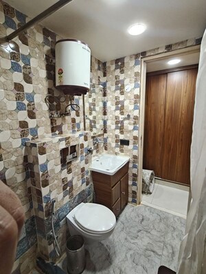 Attached Bathroom in 2 BHK Builder Floor at Sector 42 – for Rent