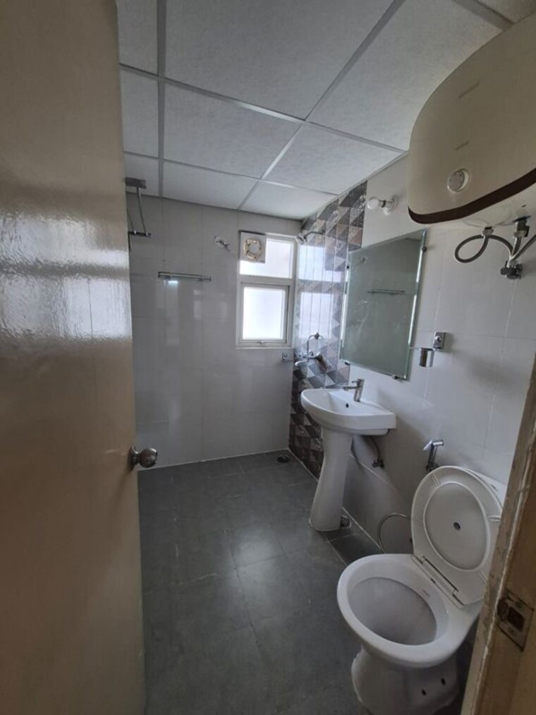 Bathroom, panchsheel-greens-ii 2.5 Bedroom 1350 Sq.Ft. Apartment In Sector 16 Greater Noida Greater Noida 10320615