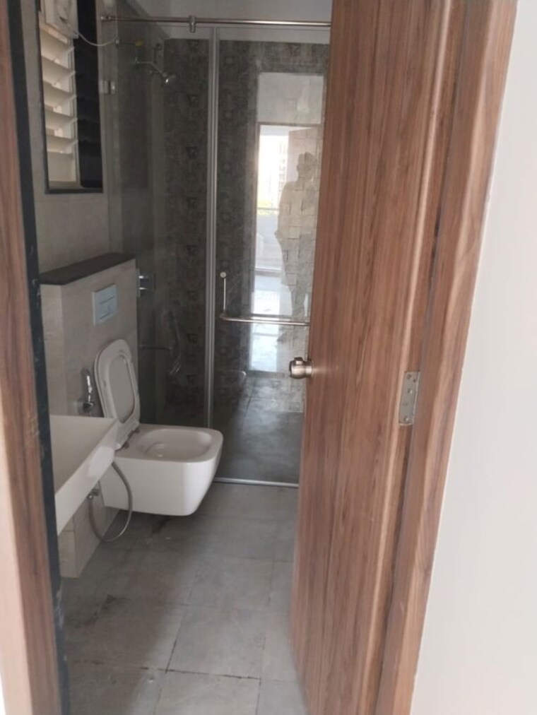 Bathroom, shree-bal-kapil-akhila 3 Bedroom 1200 Sq.Ft. Apartment In Baner Pune 10320663