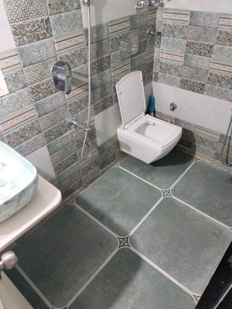 Bathroom, prestige-residency-thane 2 Bedroom 600 Sq.Ft. Apartment In Ghodbunder Road Thane 10320622